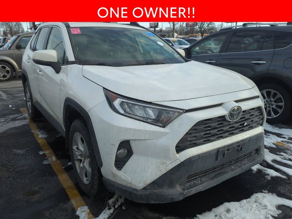 Used 2019 Toyota RAV4 XLE image 3