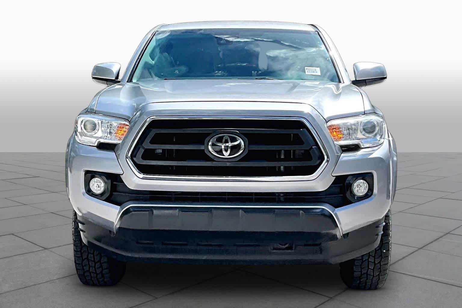 Used 2021 Toyota Tacoma SR5 RWD image 4