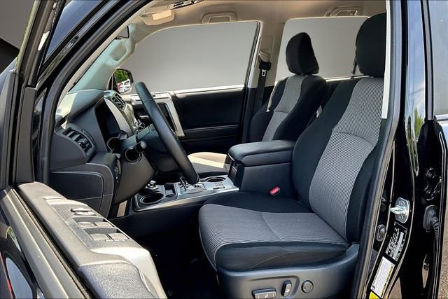 Used 2023 Toyota 4Runner SR5 AWD/4WD image 21