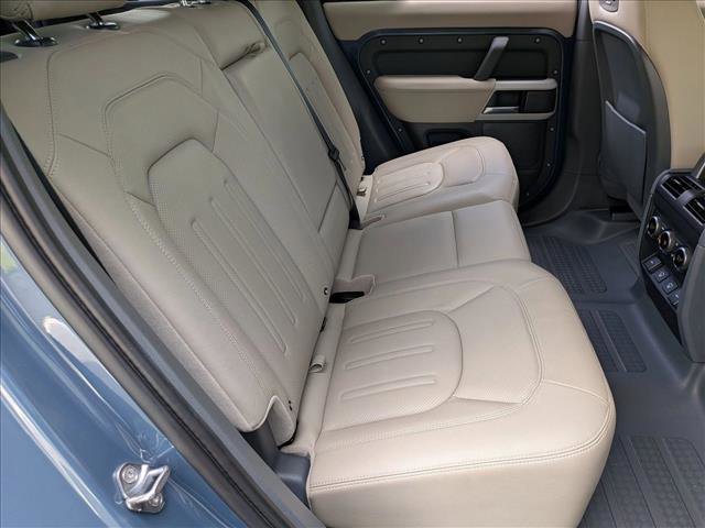 Used 2021 Land Rover Defender 110 SE image 21