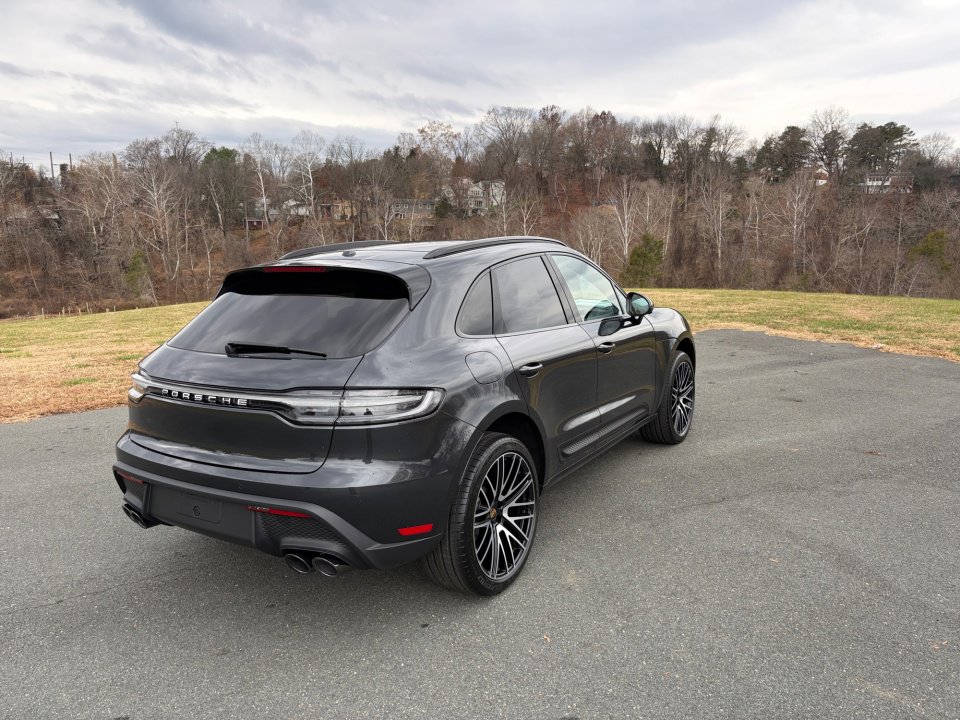 Certified 2026 Porsche Macan Turbo AWD/4WD image 7