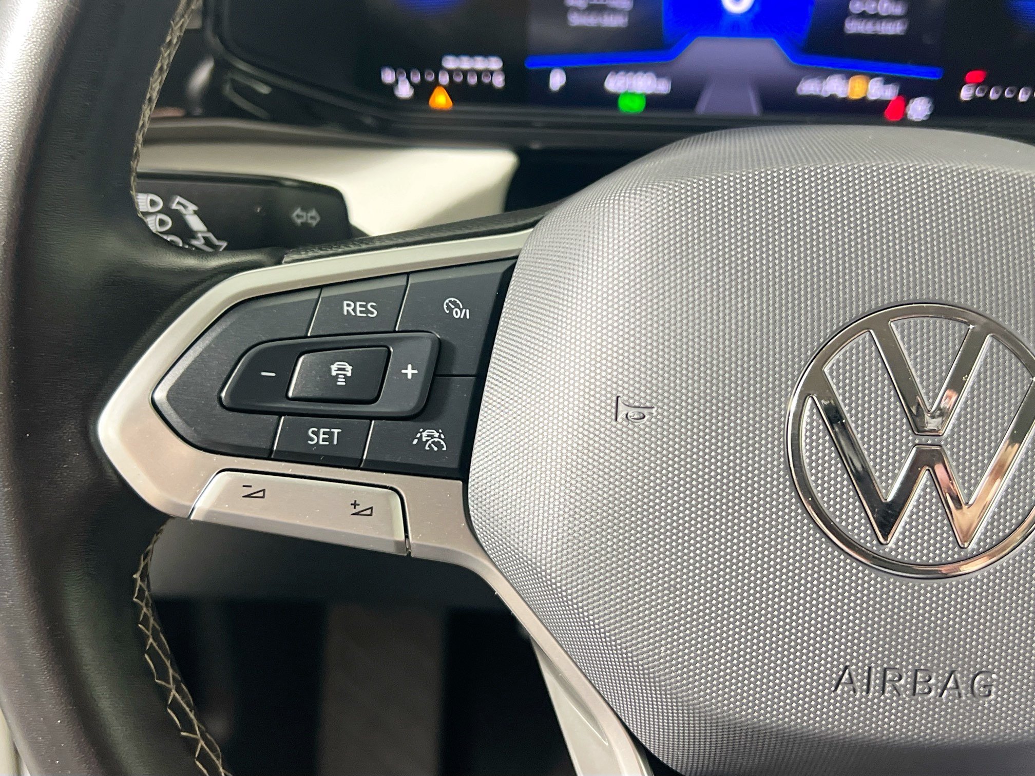 Used 2025 Volkswagen Taos S FWD image 18