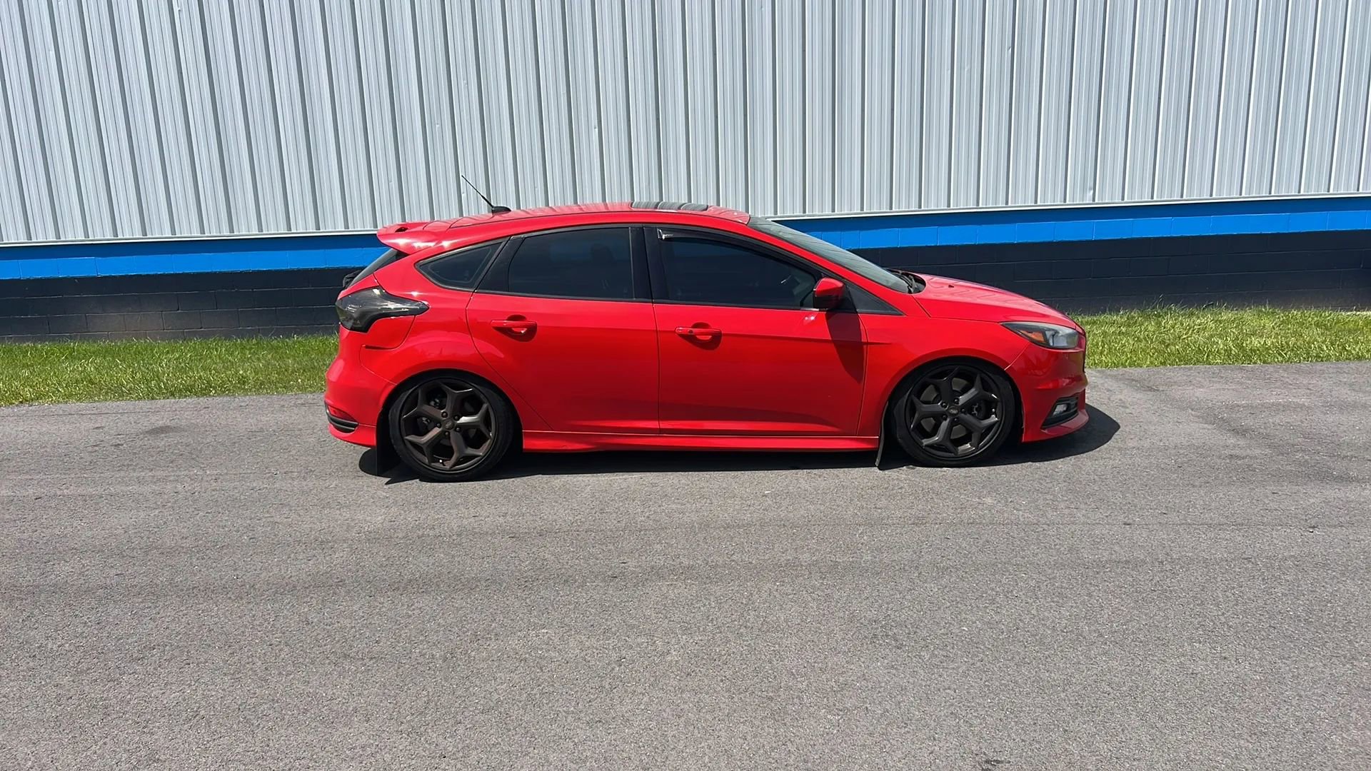 Used 2015 Ford Focus ST FWD image 4