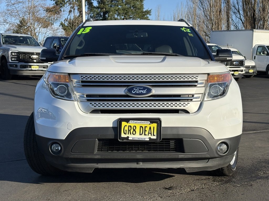 Used 2013 Ford Explorer XLT image 2
