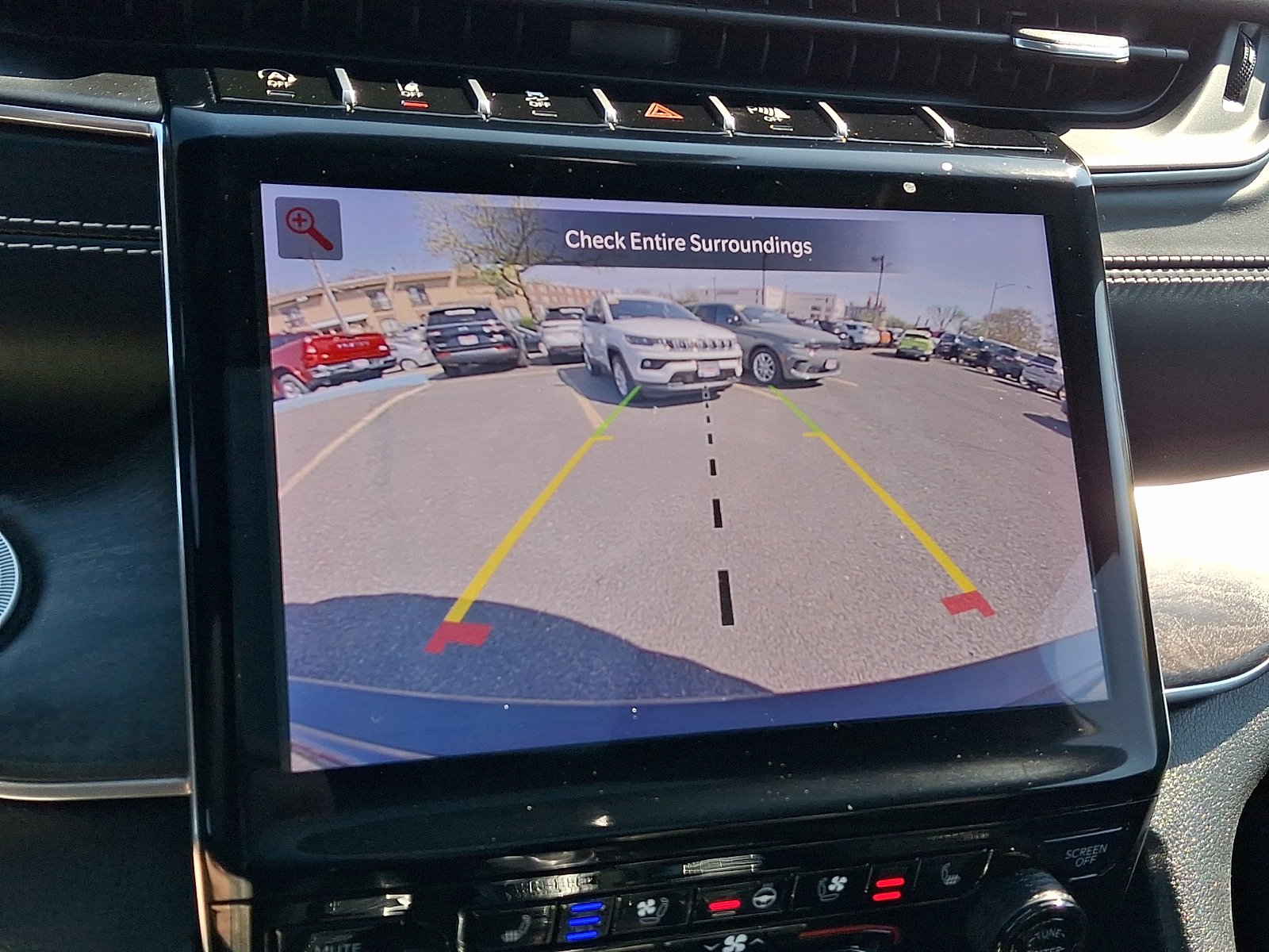 Used 2023 Jeep Grand Cherokee Overland w/ Luxury Tech Group IV AWD/4WD image 18