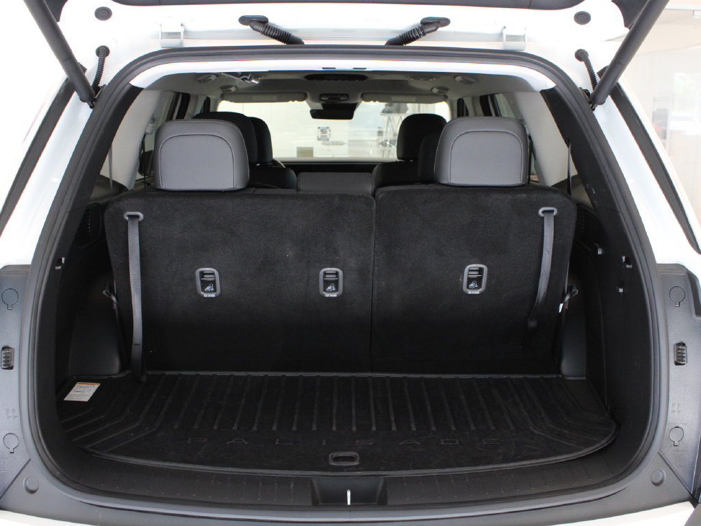 Used 2026 Hyundai Palisade SEL FWD image 37
