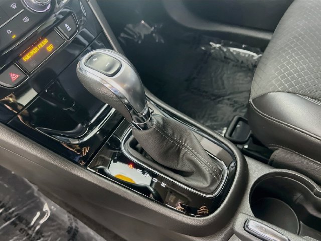 Used 2022 Buick Encore Preferred w/ Safety Package FWD image 24