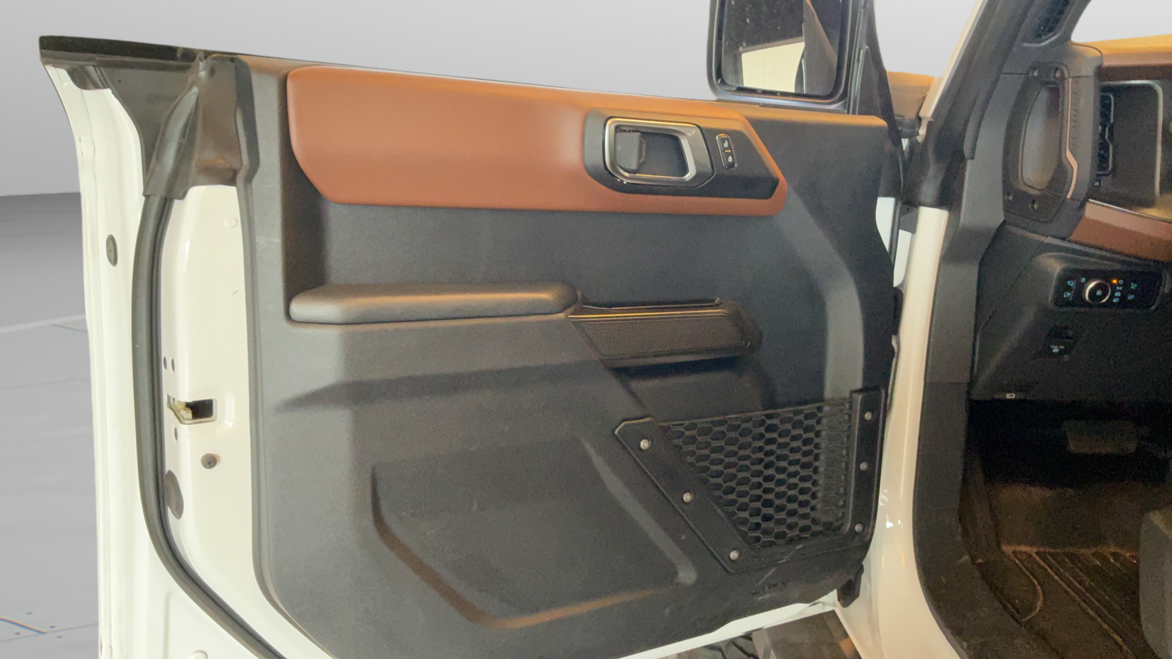Used 2024 Ford Bronco Outer Banks AWD/4WD image 26