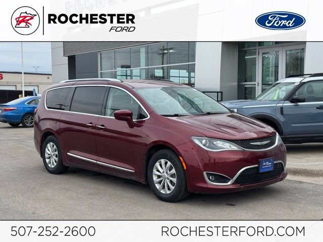Used 2018 Chrysler Pacifica Touring-L Plus image 1
