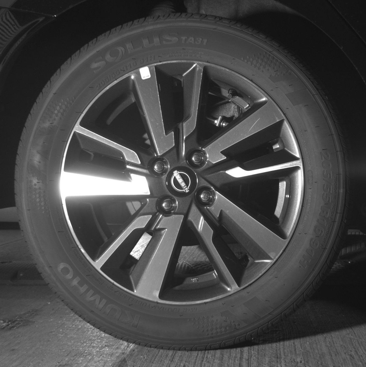 Used 2025 Nissan Versa SV image 15