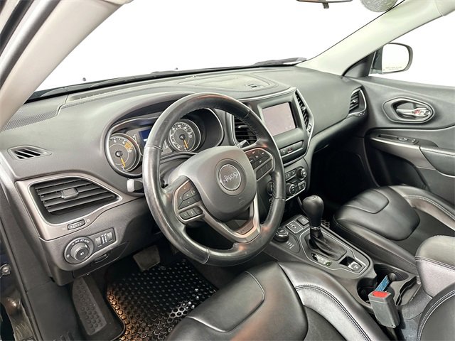 Used 2020 Jeep Cherokee Latitude Plus w/ Cold Weather Group image 19