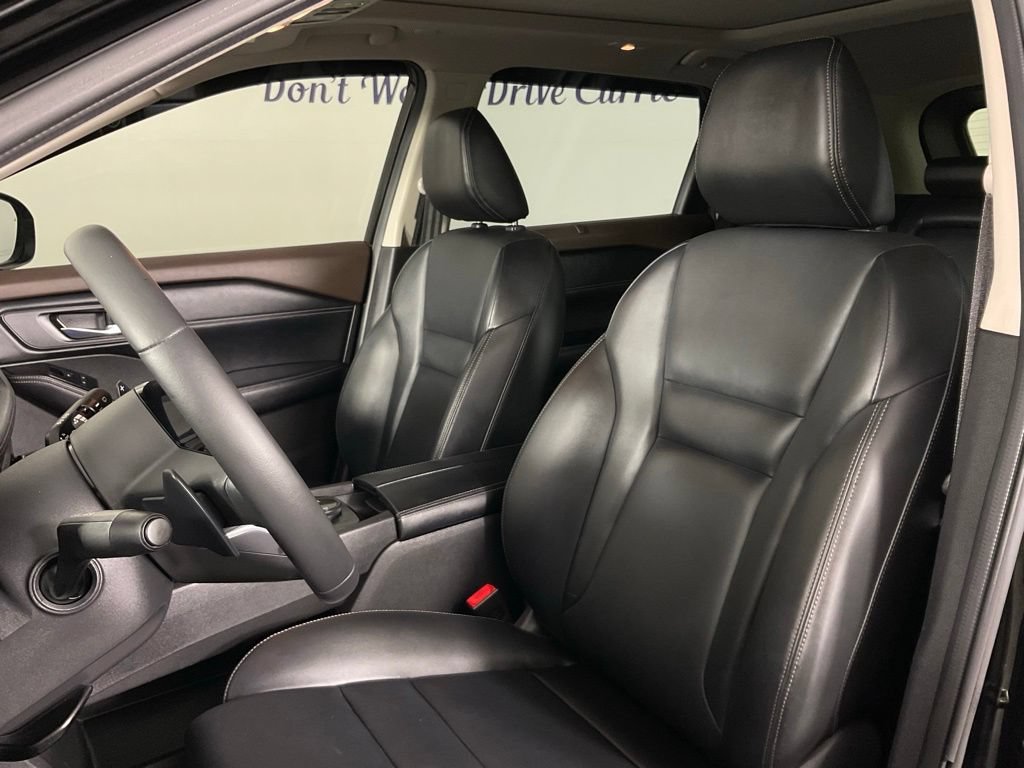 Used 2023 Nissan Rogue SV w/ SV Premium Package AWD/4WD image 13