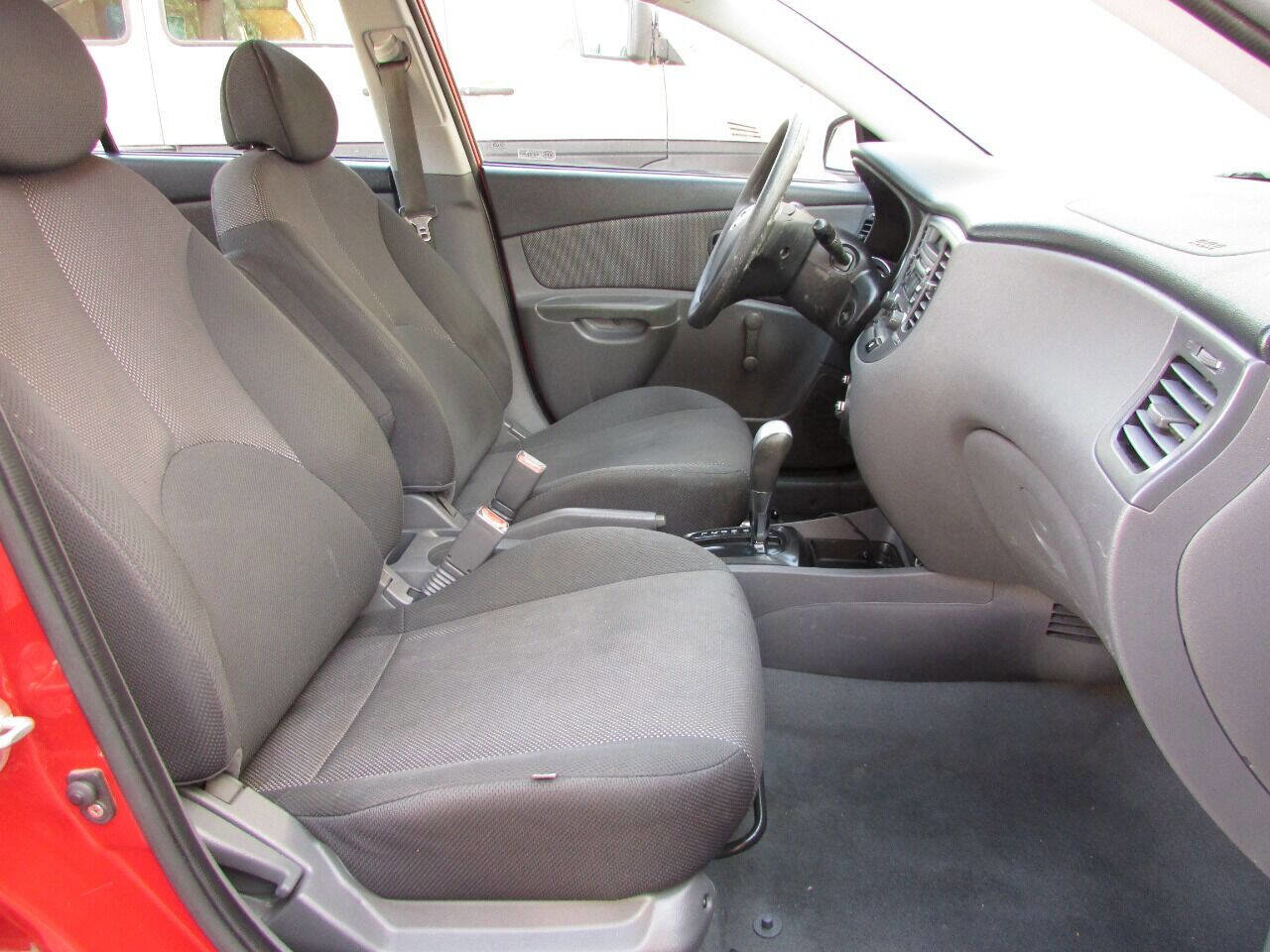 Used 2008 Kia Rio LX image 29
