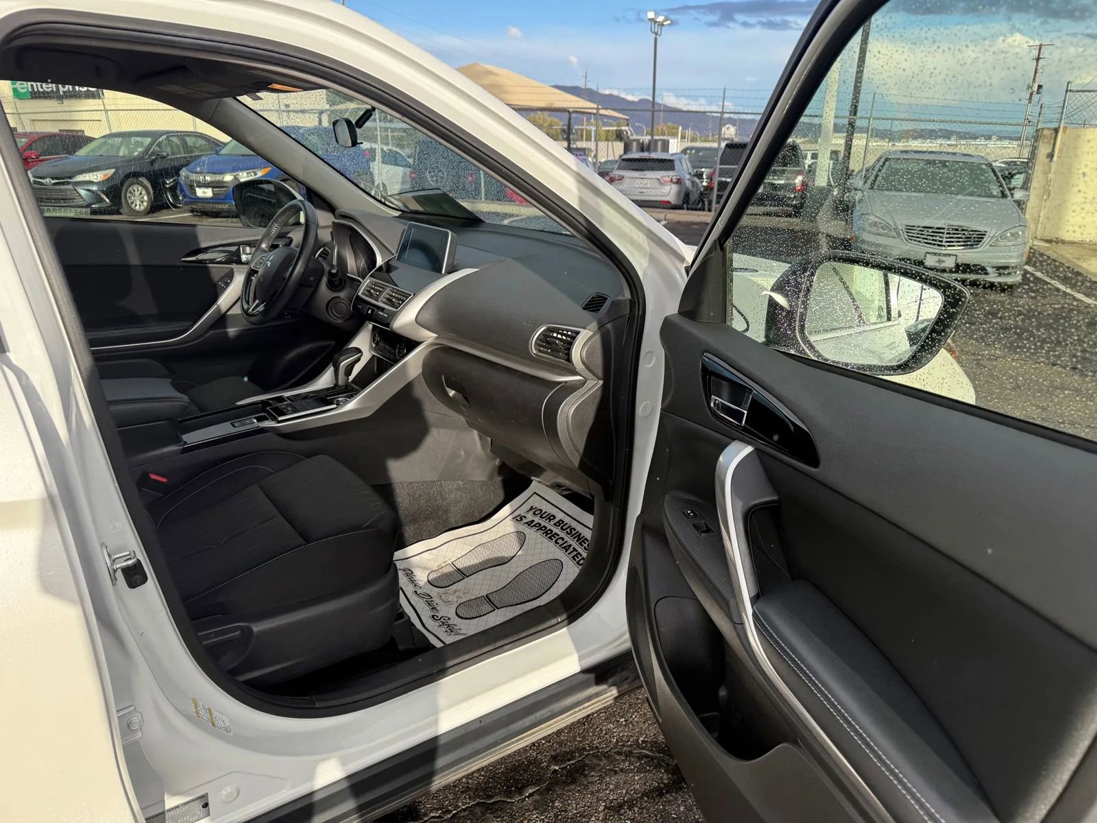 Used 2018 Mitsubishi Eclipse Cross SE image 17