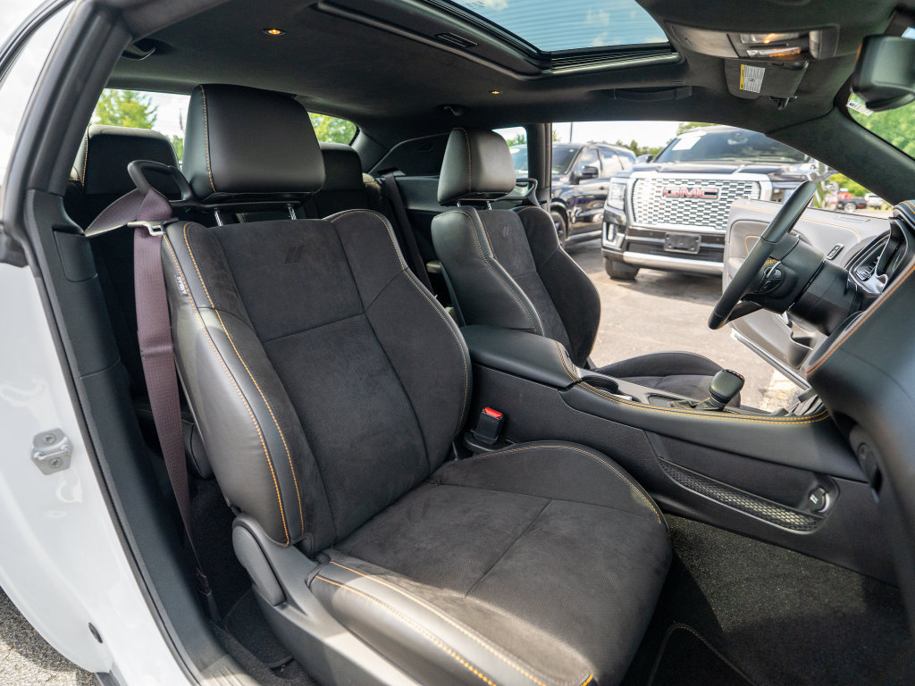 Used 2022 Dodge Challenger R/T Scat Pack RWD image 15