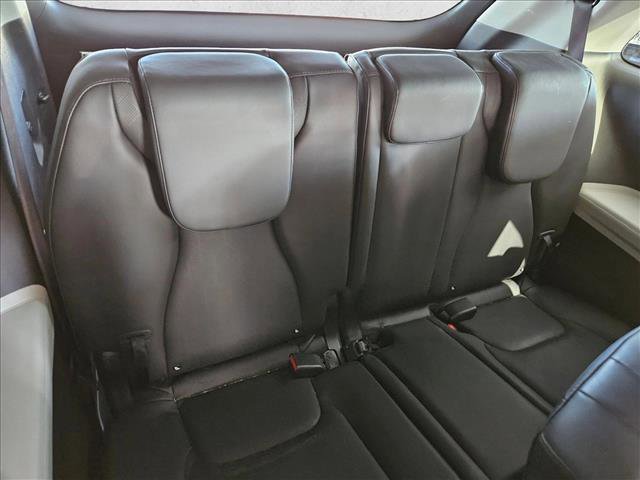 Used 2024 Kia Carnival LX image 18