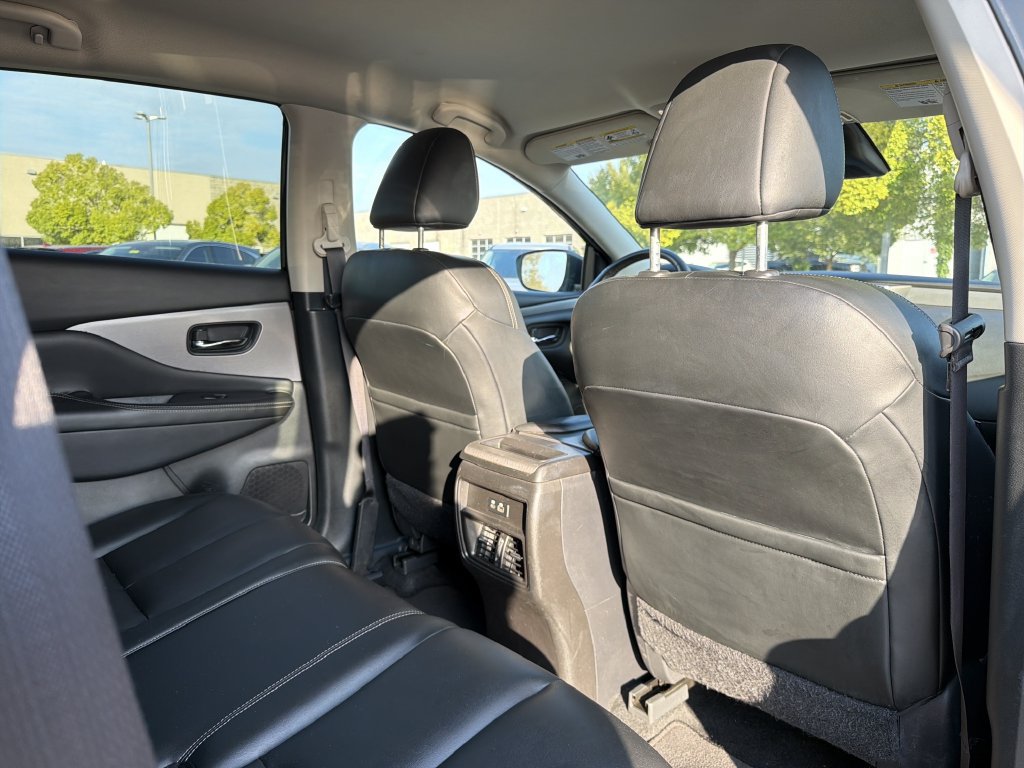Used 2023 Nissan Murano SV FWD image 16