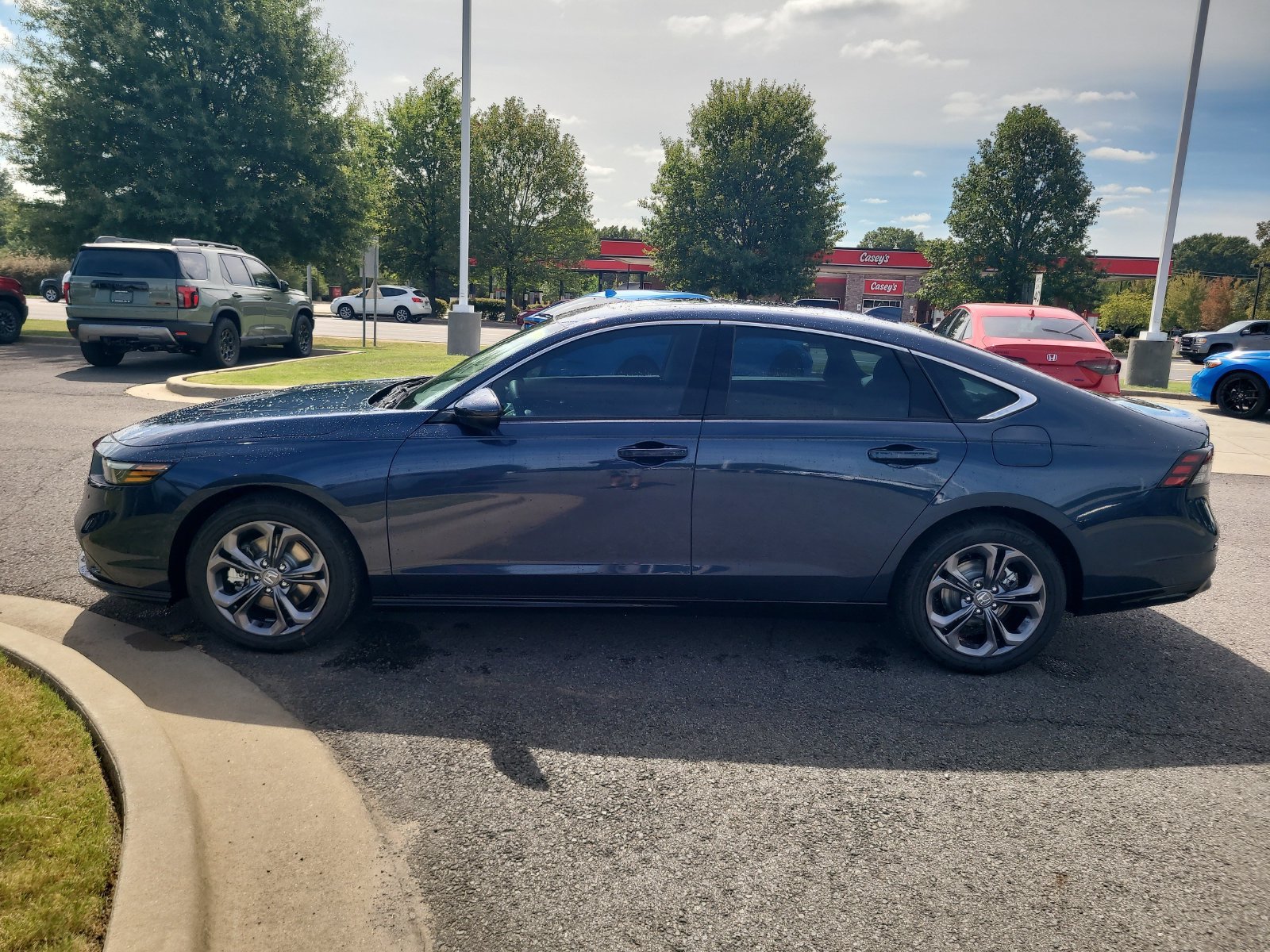 New 2026 Honda Accord EX-L image 6