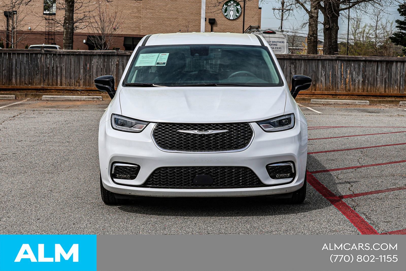 Used 2024 Chrysler Pacifica Touring-L image 12