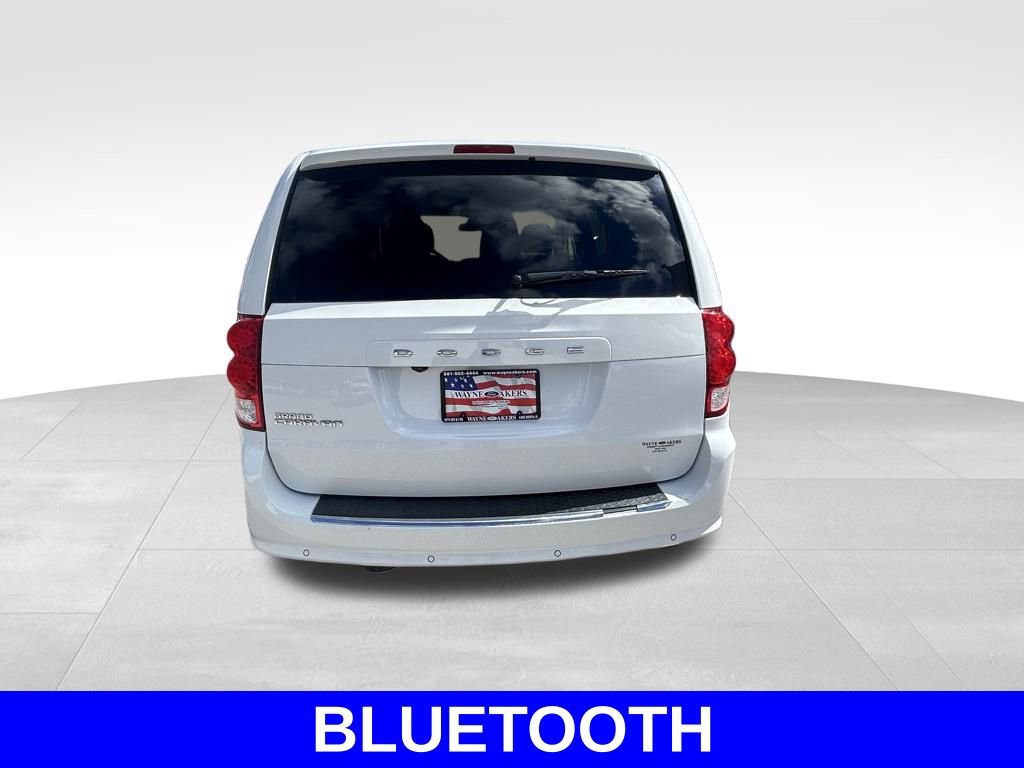 Used 2020 Dodge Grand Caravan SE w/ Rear Park Assist Package image 5