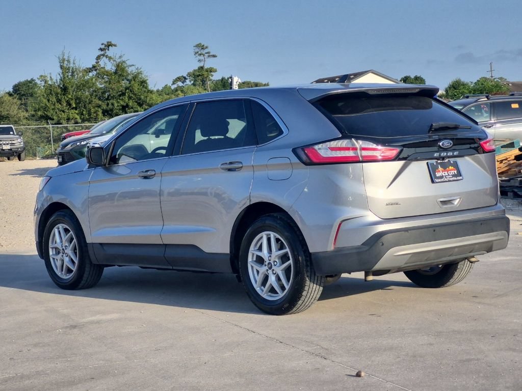 Used 2021 Ford Edge SEL w/ Convenience Package FWD image 4