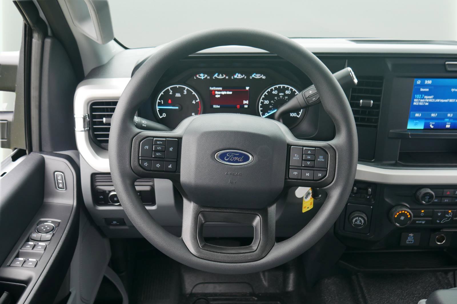 New 2025 Ford F250 XL w/ XL Chrome Package image 65