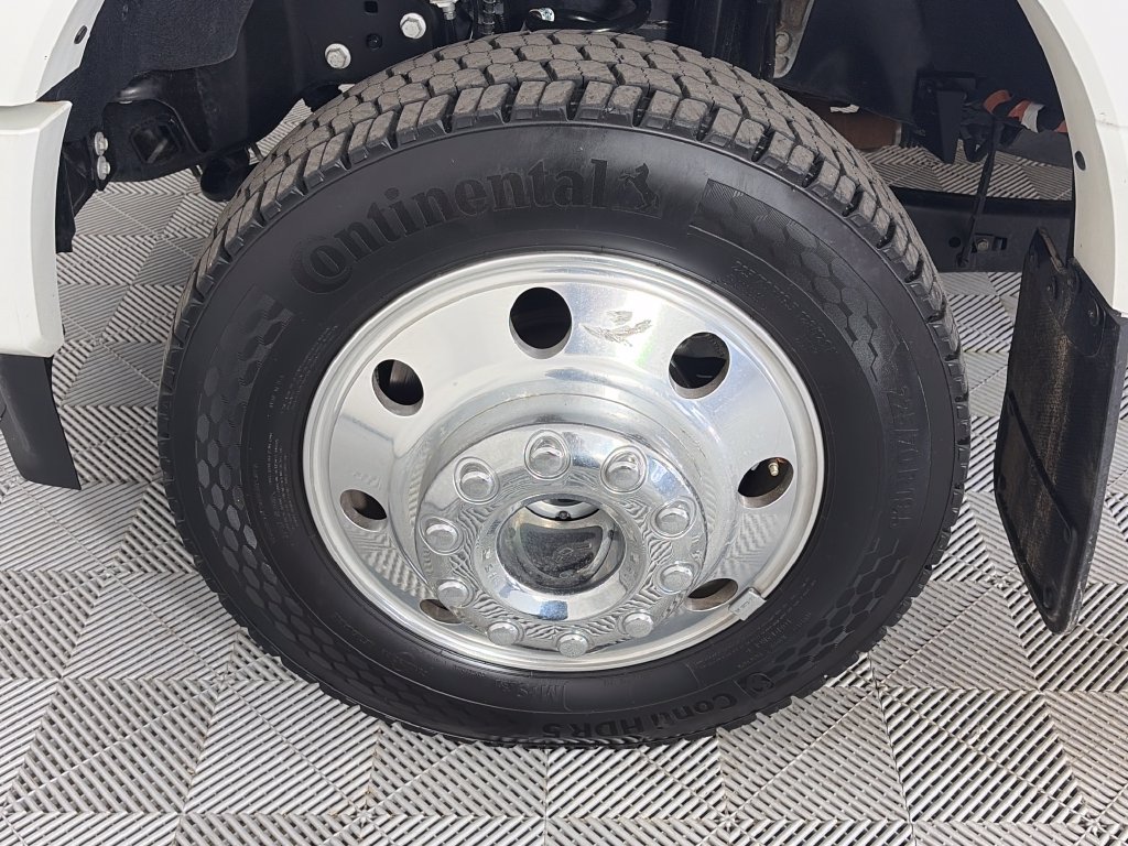 Certified 2026 Ford F450 Platinum w/ FX4 Off-Road Package AWD/4WD image 8