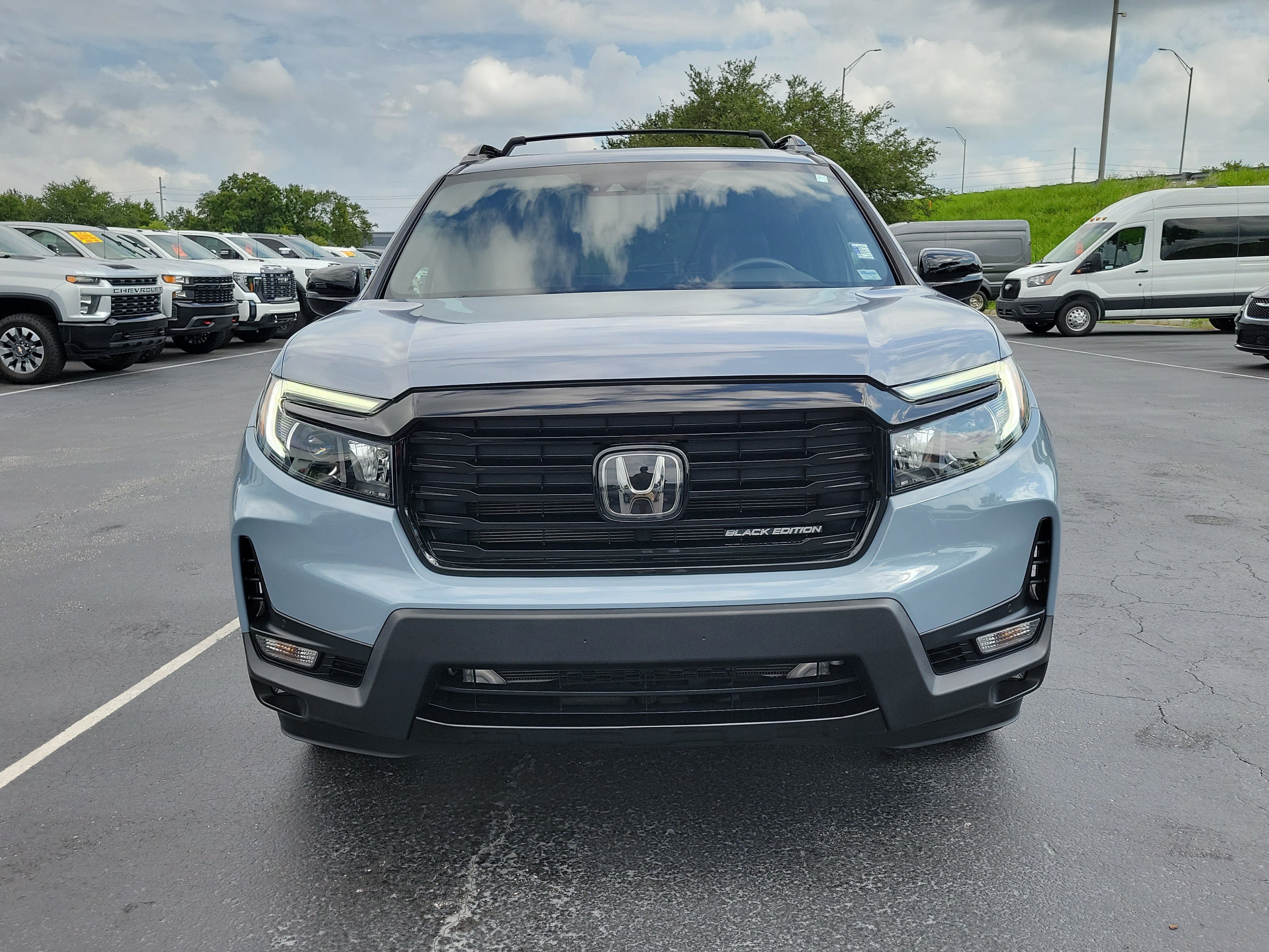 Used 2024 Honda Passport Black Edition image 2