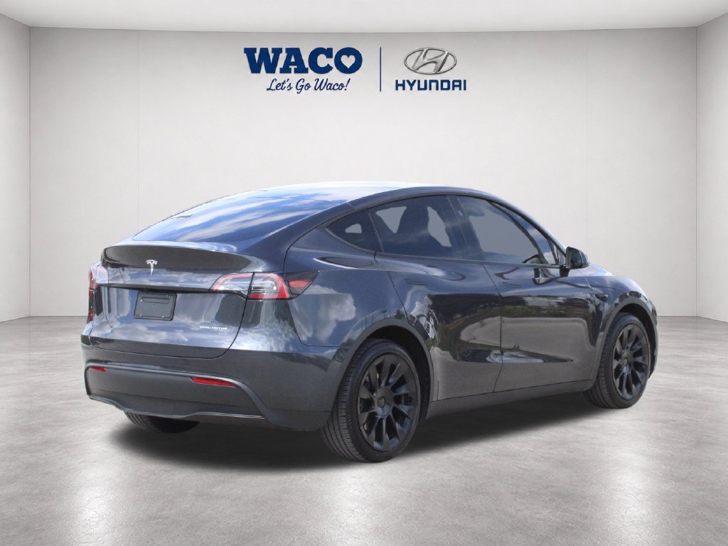 Used 2024 Tesla Model Y Long Range AWD/4WD image 12