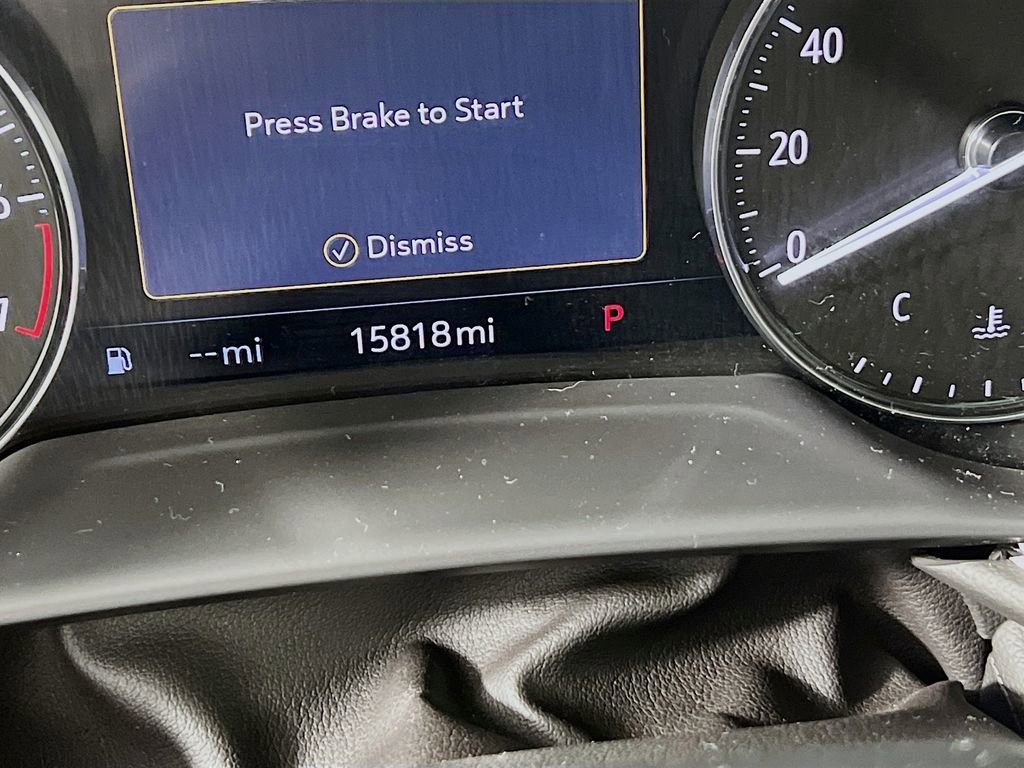 Certified 2023 Buick Envision Essence w/ Sport Touring Package AWD/4WD image 11