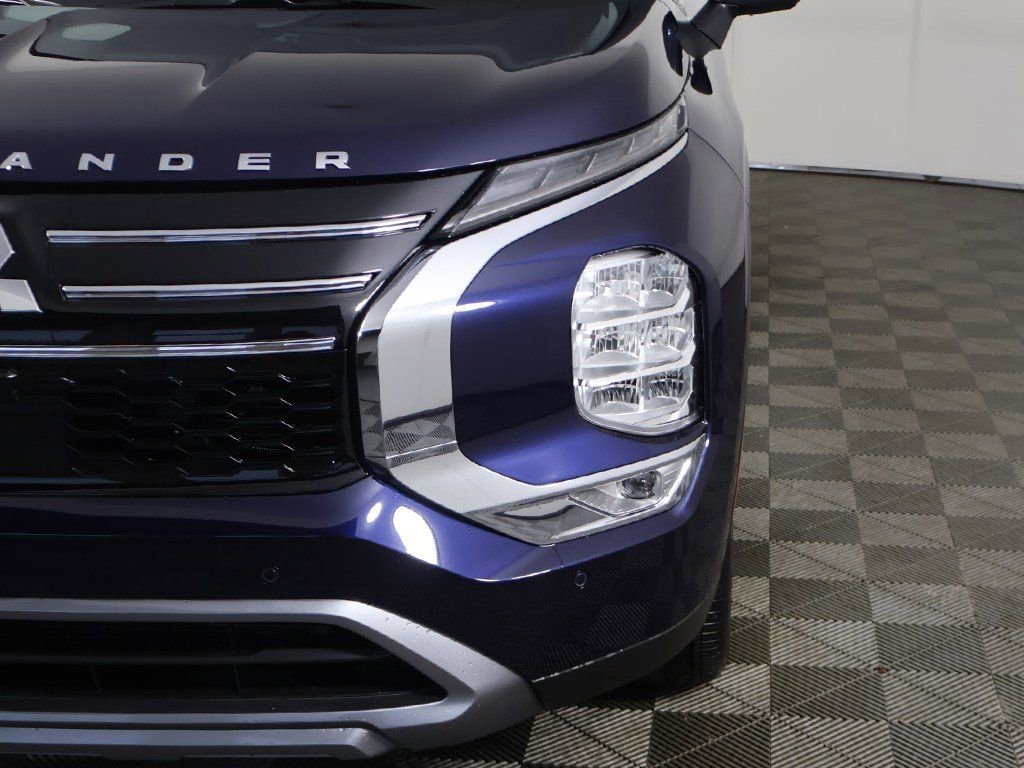 New 2026 Mitsubishi Outlander SE FWD image 17