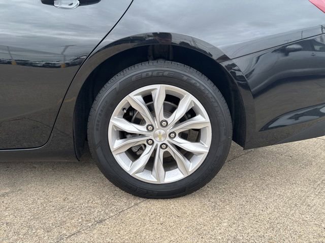 Used 2019 Chevrolet Malibu LT w/ Leather Package FWD image 11