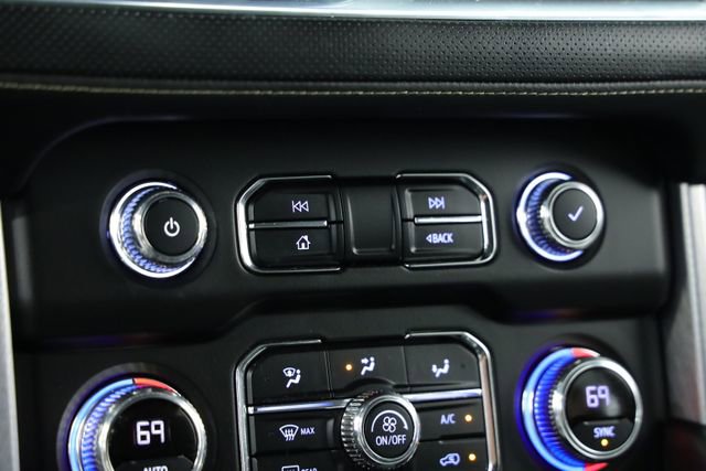 Used 2021 GMC Yukon SLT w/ SLT Premium Package image 20