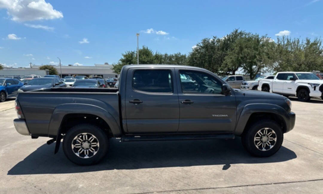 Used 2009 Toyota Tacoma PreRunner image 2