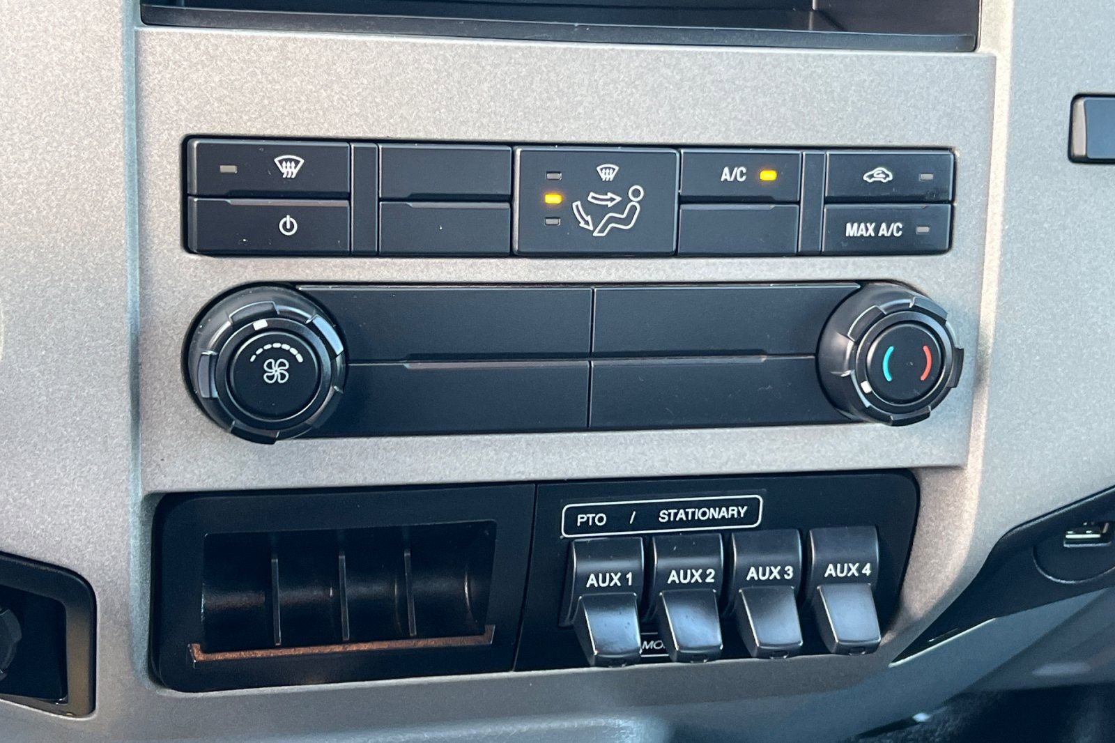 Used 2021 Ford F750 2WD Regular Cab Super Duty image 11