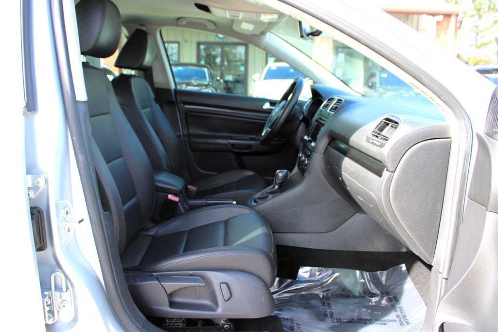 Used 2012 Volkswagen Jetta TDI image 16