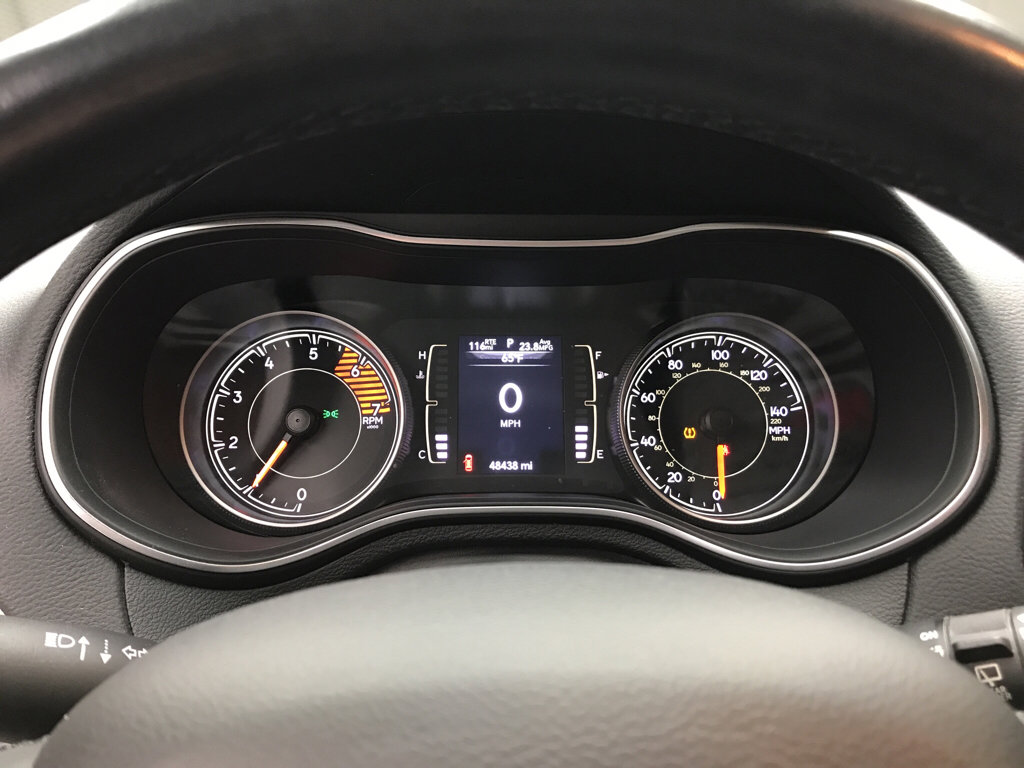 Used 2020 Jeep Cherokee Latitude Plus w/ Comfort/Convenience Group image 10