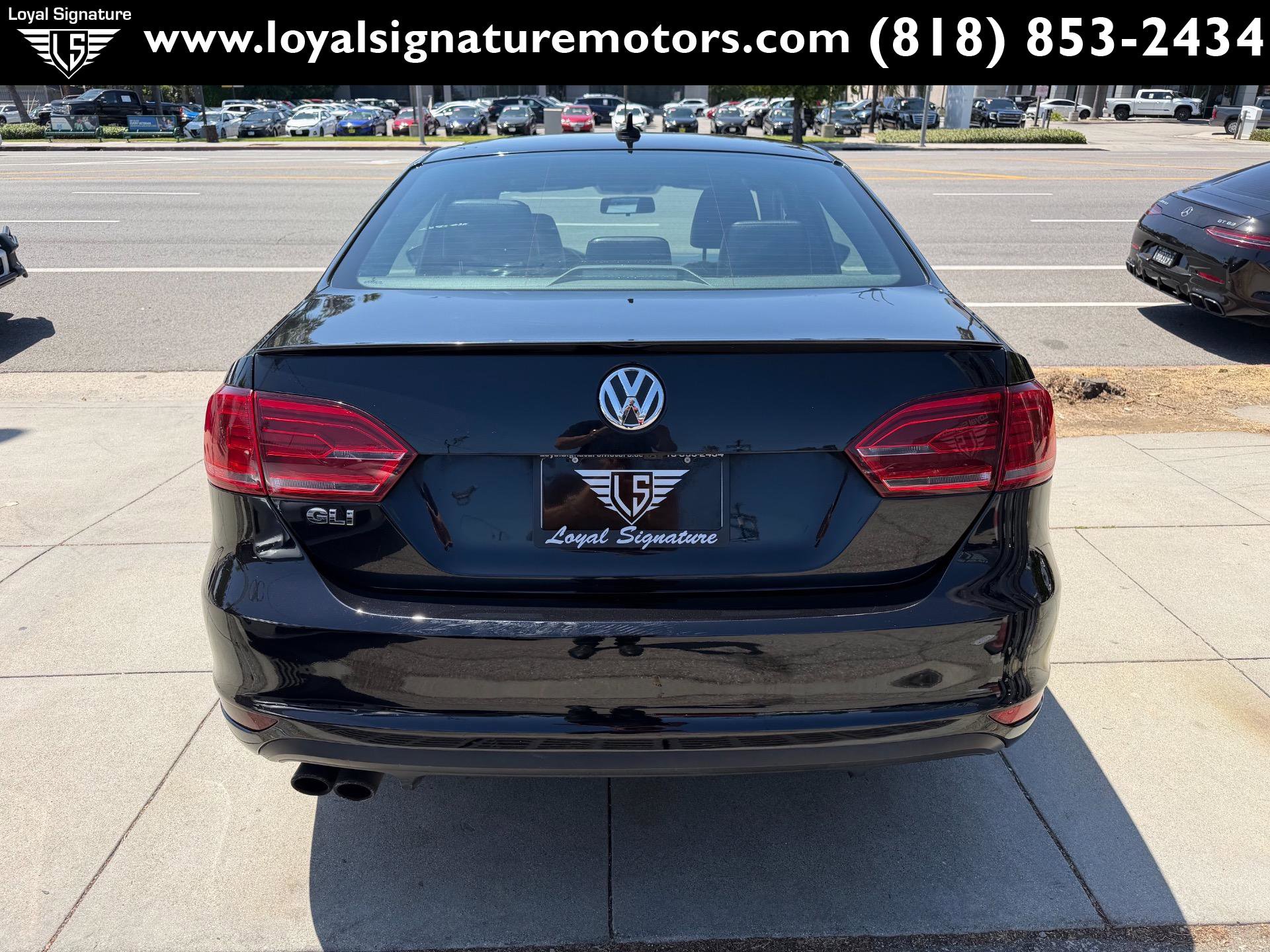 Used 2013 Volkswagen Jetta GLI FWD image 6
