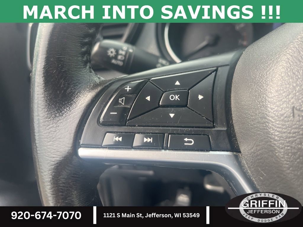 Used 2018 Nissan Rogue SV image 13