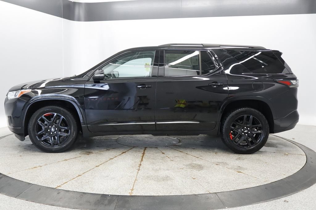 Used 2021 Chevrolet Traverse Premier w/ Redline Edition AWD/4WD image 2