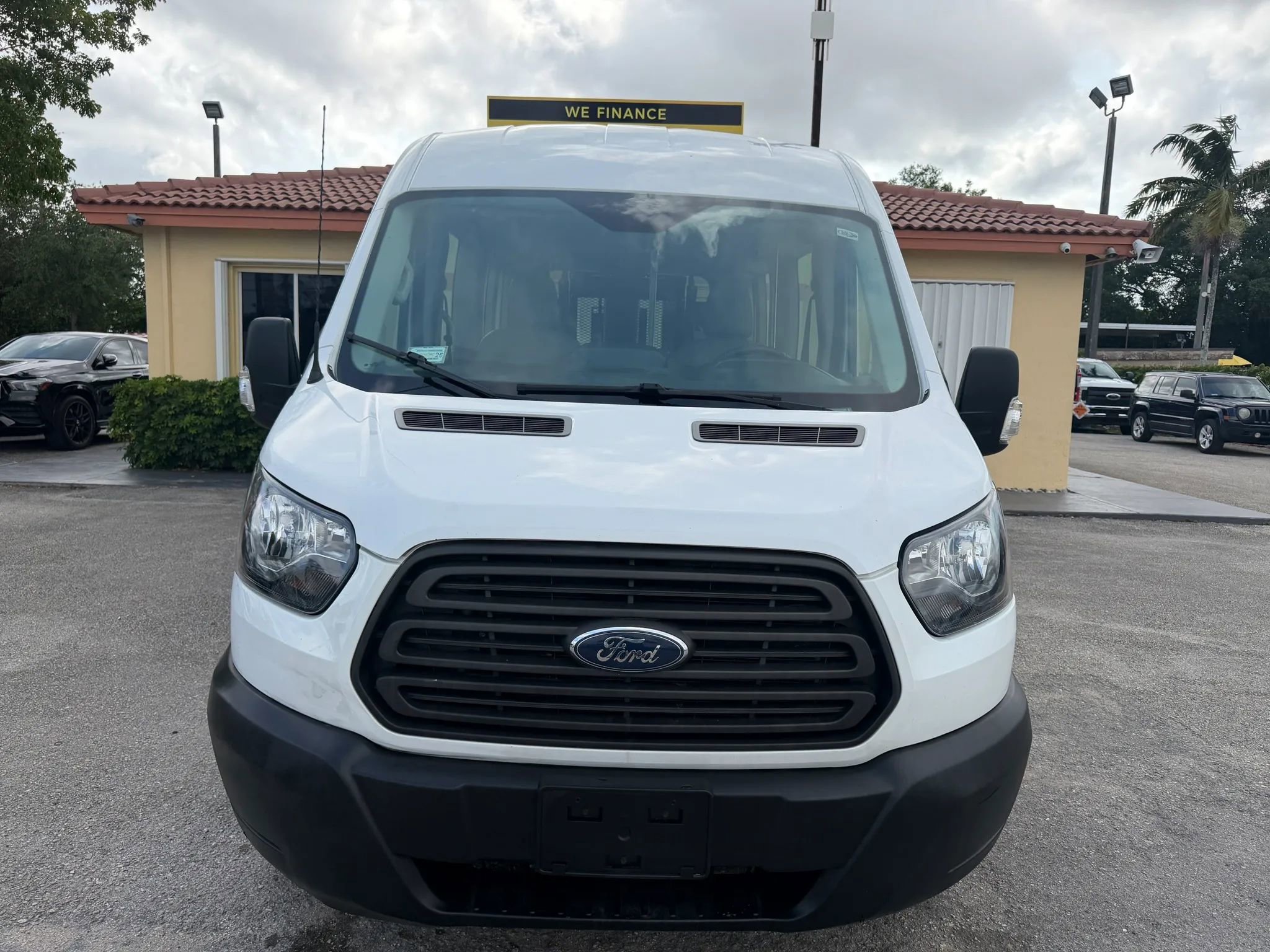 Used 2017 Ford Transit 350 XL RWD image 12