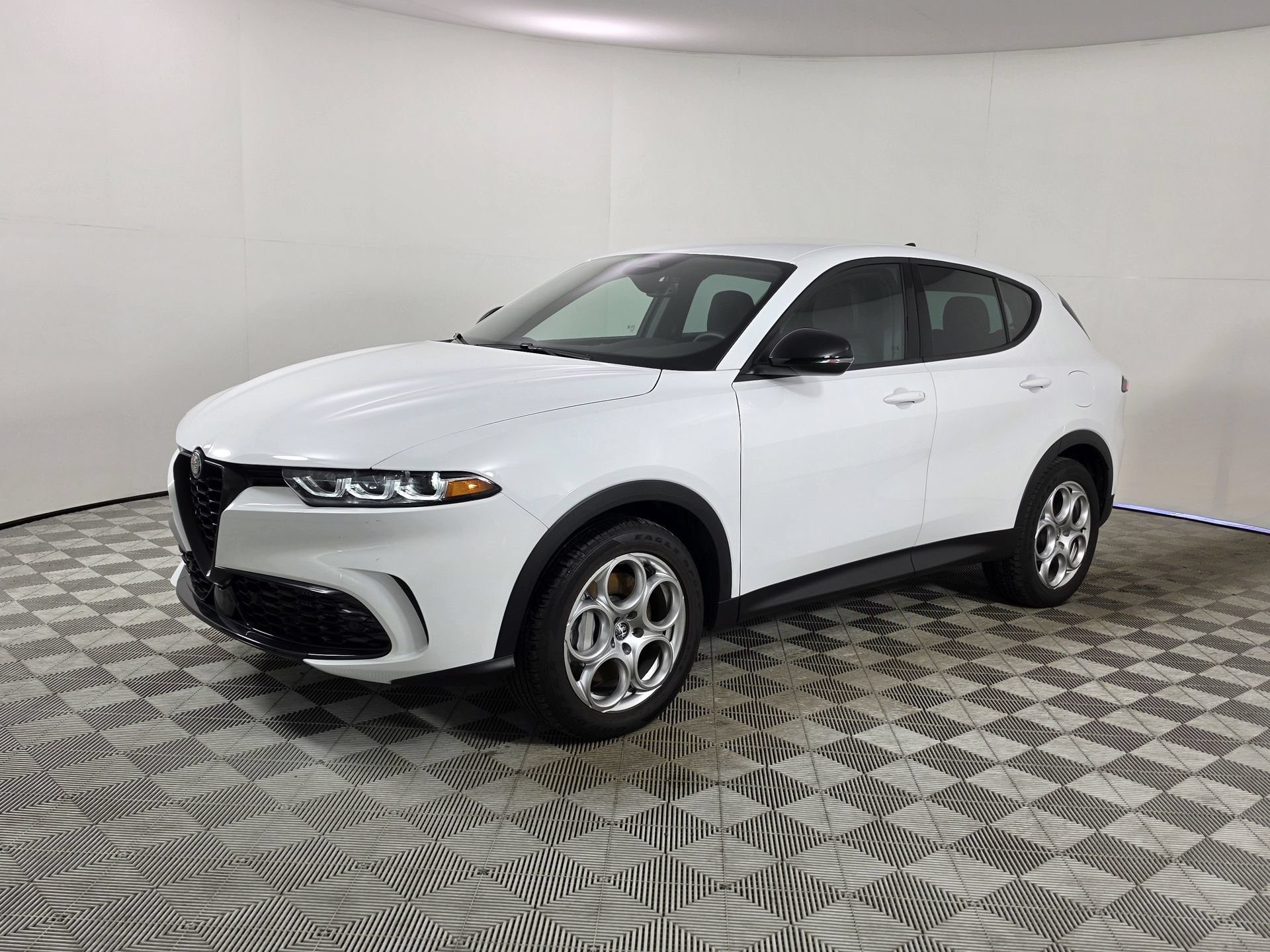 Used 2024 Alfa Romeo Tonale Sprint AWD/4WD image 36
