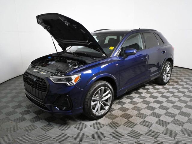Used 2025 Audi Q3 2.0T Premium w/ Convenience Package AWD/4WD image 32