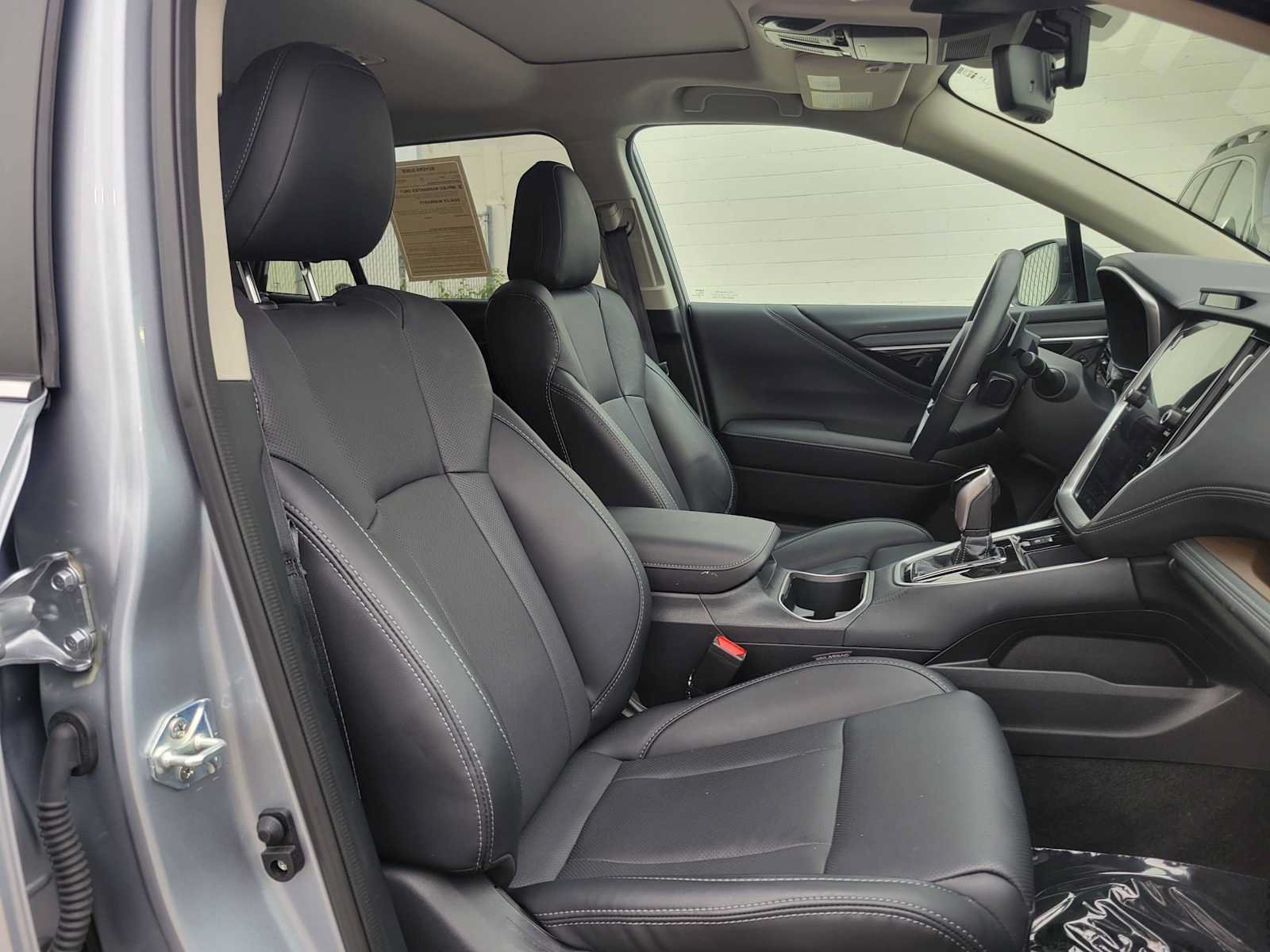 Certified 2025 Subaru Outback Limited AWD/4WD image 9