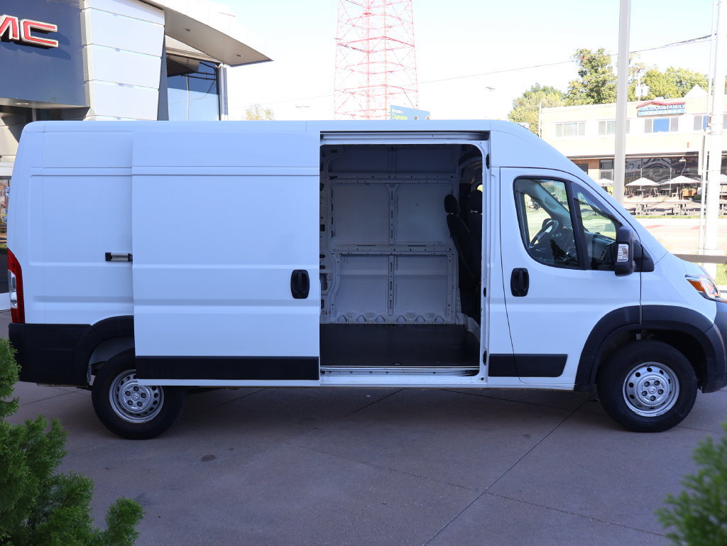 Used 2024 RAM ProMaster 2500 w/ Premium Convenience Group FWD image 11