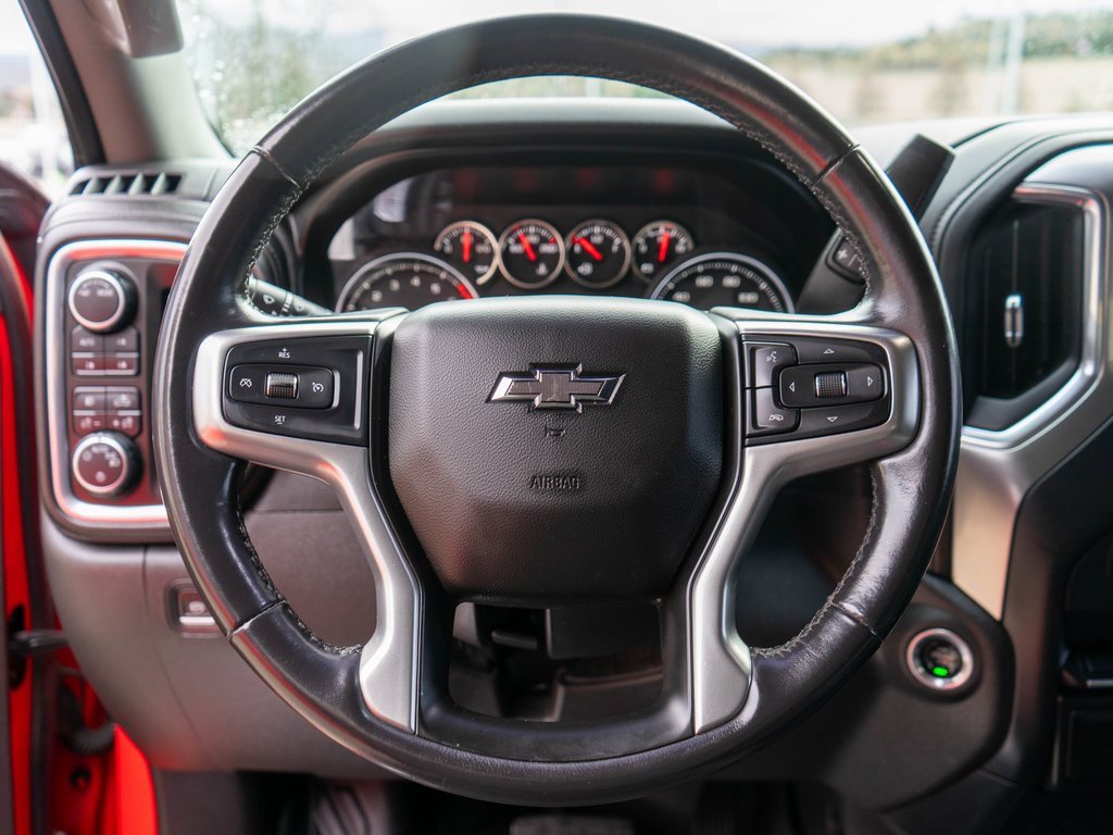 Used 2020 Chevrolet Silverado 1500 LT Trail Boss w/ Bed Protection Package image 14