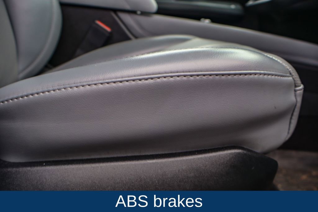 Used 2022 Lincoln Corsair AWD w/ Premium Package image 16