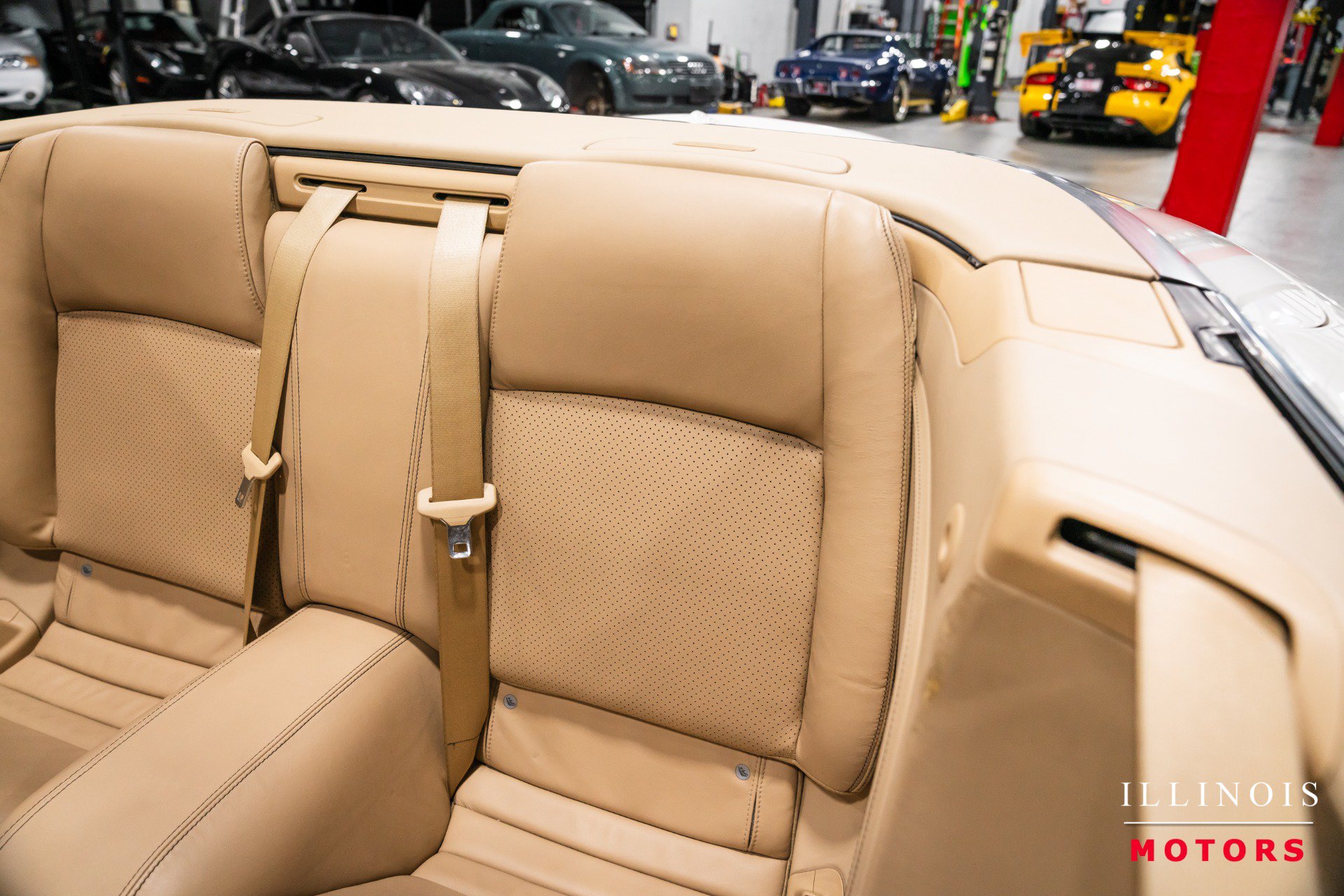 Used 2010 Jaguar XKR R RWD image 29