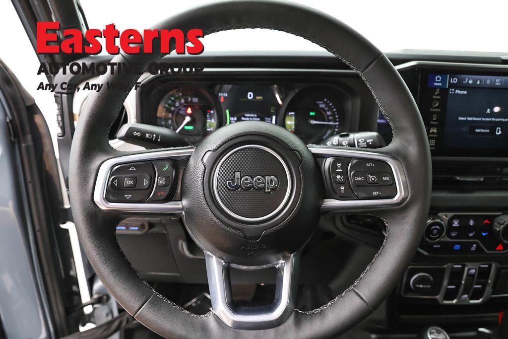 Used 2025 Jeep Wrangler Unlimited Sahara image 10