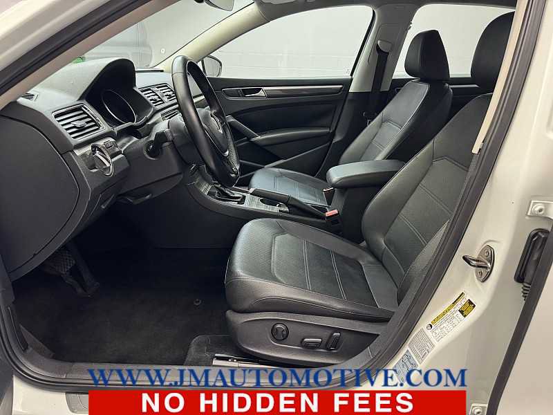 Used 2017 Volkswagen Passat 1.8T SE FWD image 13
